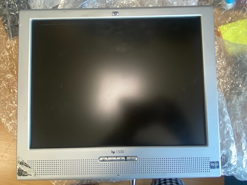 L1530 lcd flat panel colour - flat,