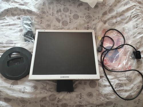 Samsung 720n syncmaster - -,